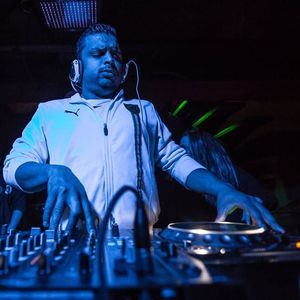 Meet your Posher, Jonny